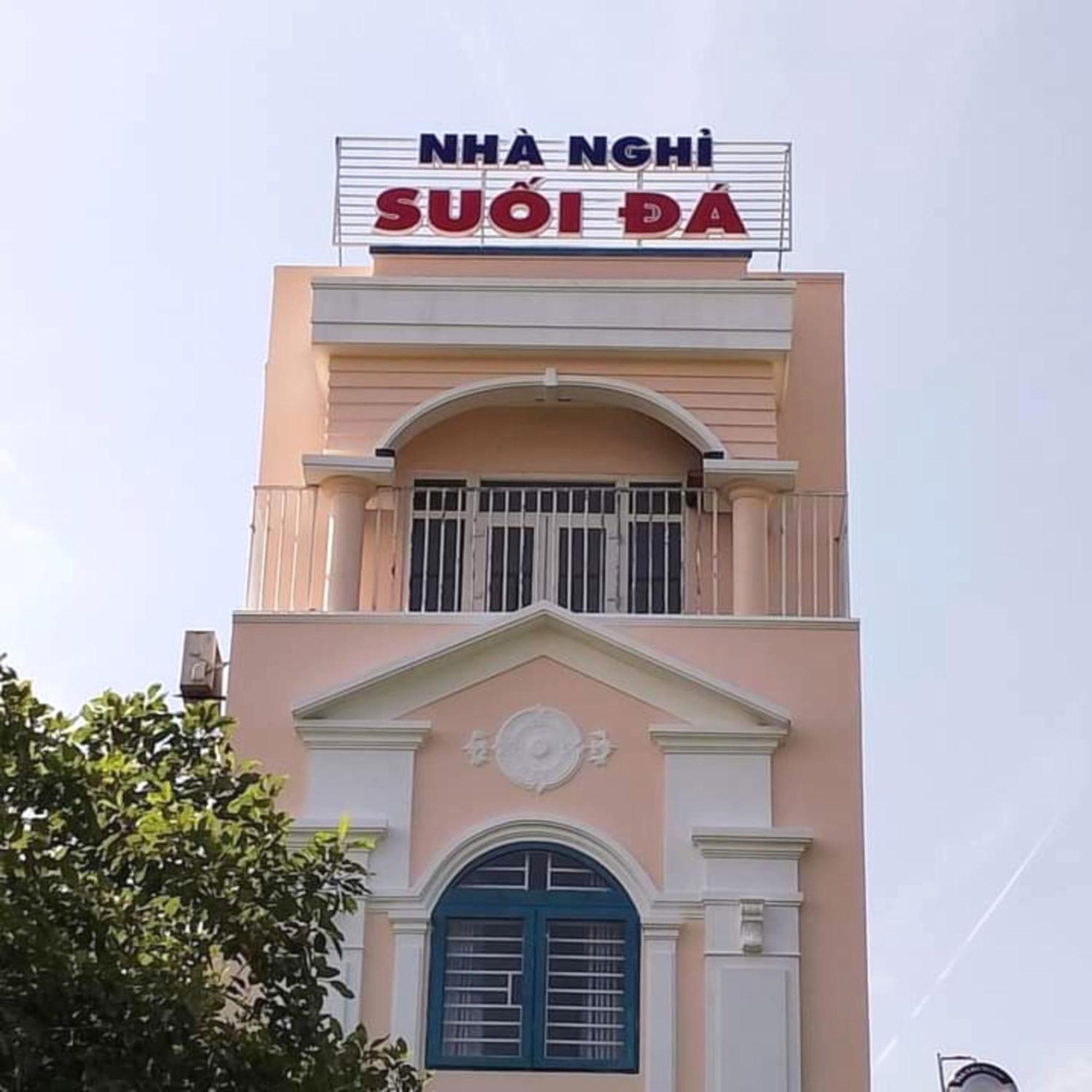 דה נאנג Oyo 1187 Suoi Da Motel מראה חיצוני תמונה